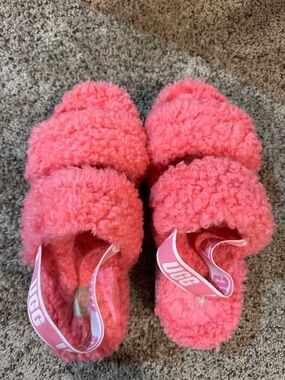 UGG Kids Coral Pink Shearling Slide Sandals with Branded Heel Strap